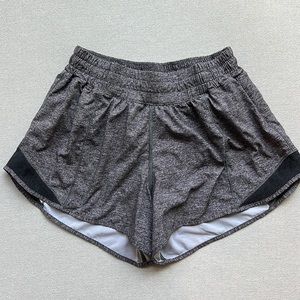 Lululemon Hotty Hot II Short - Size 6